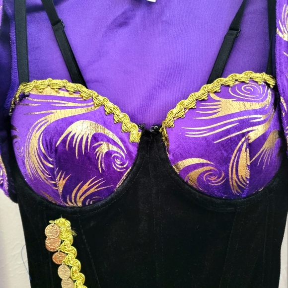 Dreamgirl Halloween Surrender The Booty costume - Picture 4 of 10